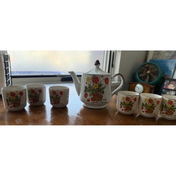 RARE VTG Wild Strawberry Tea Pot Coffee Mug Cups Ceramic Pottery Made Japan 70s - Picture 5 of 5